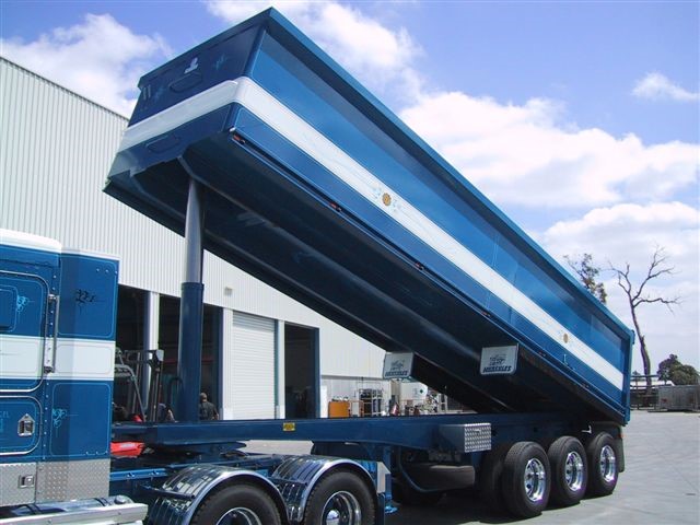 Delhoist Tip Truck
