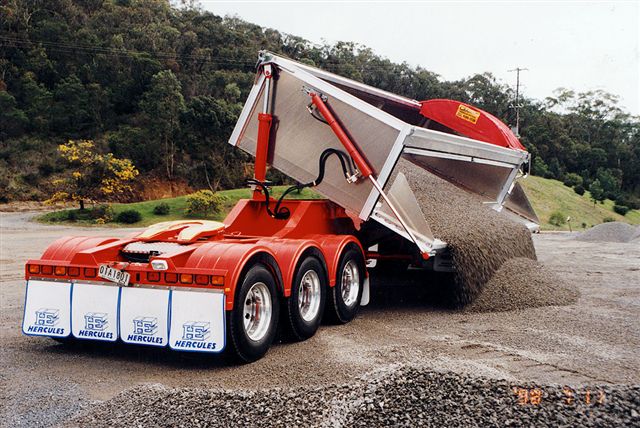 Delhoist Side Dump